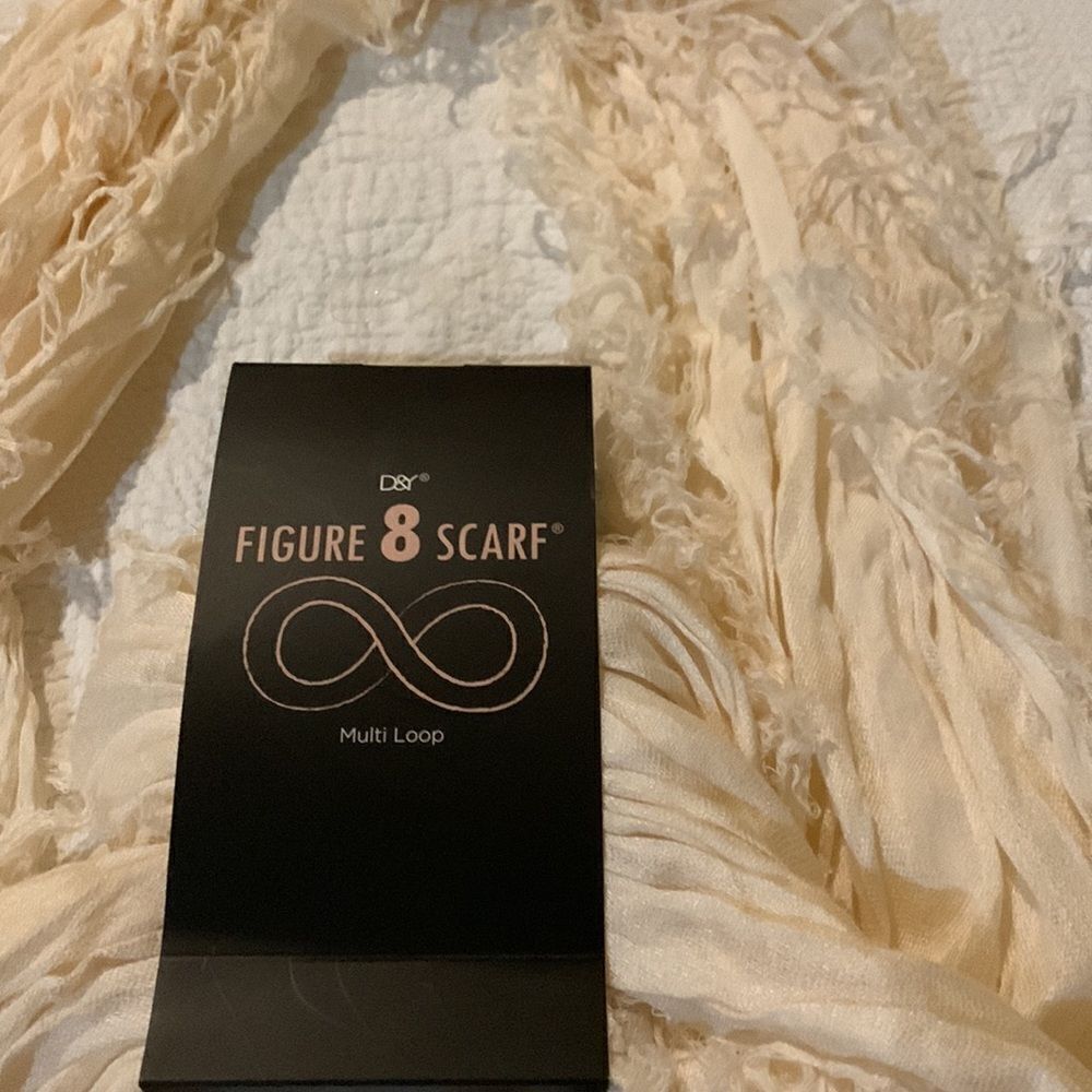 Scarf Bundle of 4. - Picture 2 of 12